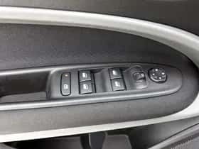 Jeep Avenger (2024) thumbnail 31