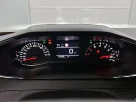 Peugeot 2008 (2021) thumbnail 14