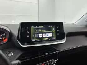 Peugeot 2008 (2021) thumbnail 18