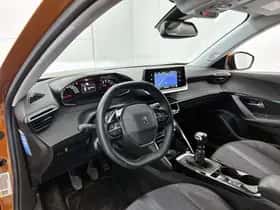 Peugeot 2008 (2021) thumbnail 10