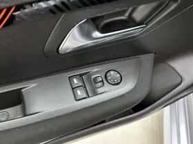 Peugeot 208 (2022) thumbnail 15