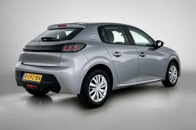 Peugeot 208 (2022) thumbnail 5