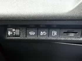 Peugeot 308 (2022) thumbnail 35