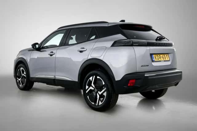 Peugeot 2008 (2025) thumbnail 3