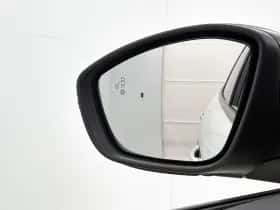 Peugeot e-2008 (2023) thumbnail 29