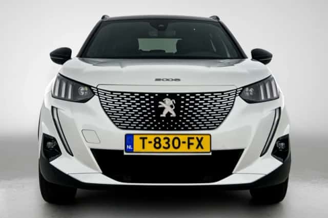 Peugeot e-2008 (2023) thumbnail 4