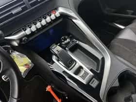 Peugeot 3008 (2019) thumbnail 21