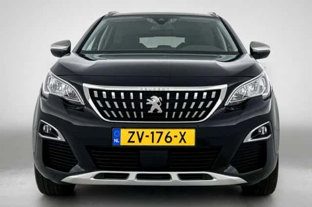 Peugeot 3008 (2019) thumbnail 4