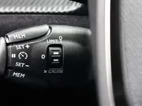 Peugeot e-2008 (2023) thumbnail 18