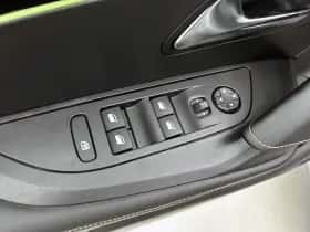 Peugeot 2008 (2023) thumbnail 15