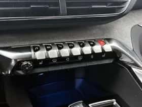 Peugeot 3008 (2022) thumbnail 21