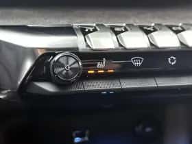 Peugeot 3008 (2022) thumbnail 23
