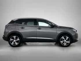 Peugeot 3008 (2022) thumbnail 9