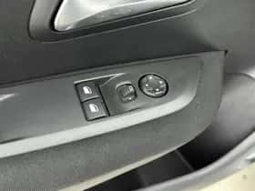Peugeot 208 (2023) thumbnail 15