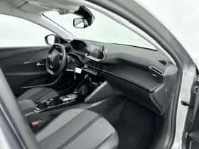 Peugeot 208 (2022) thumbnail 12