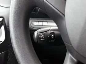 Peugeot 208 (2017) thumbnail 15