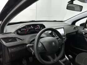 Peugeot 208 (2017) thumbnail 10