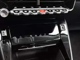Peugeot 2008 (2020) thumbnail 24