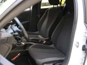 Peugeot 208 (2023) thumbnail 13