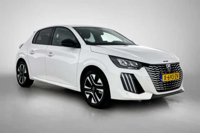 Peugeot 208 (2024) thumbnail 2