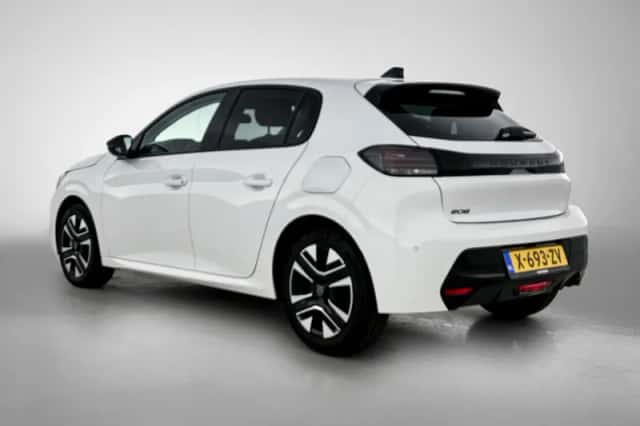 Peugeot 208 (2024) thumbnail 6