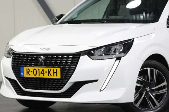 Peugeot 208 (2022) thumbnail 5