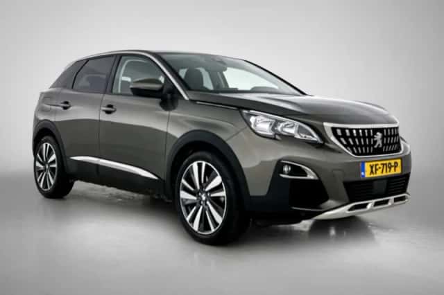 Peugeot 3008 (2019) thumbnail 2
