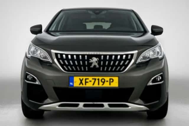 Peugeot 3008 (2019) thumbnail 4