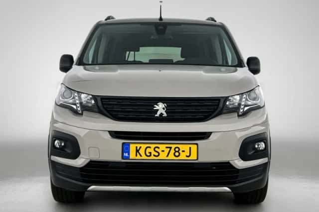 Peugeot Rifter (2020) thumbnail 4