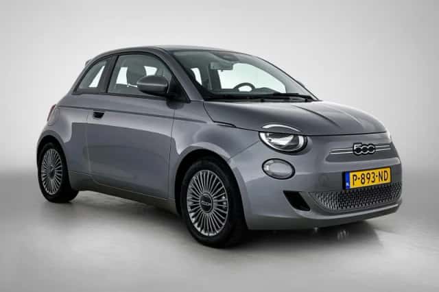 Fiat 500e (2022) thumbnail 2