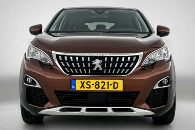 Peugeot 3008 (2019) thumbnail 4