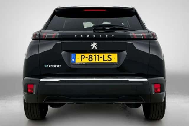 Peugeot e-2008 (2022) thumbnail 4