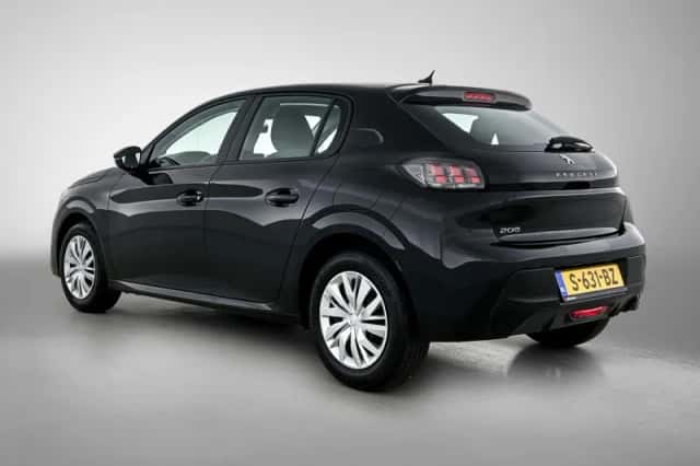 Peugeot 208 (2023) thumbnail 3