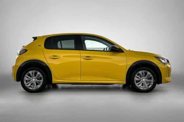 Peugeot e-208 (2023) thumbnail 6