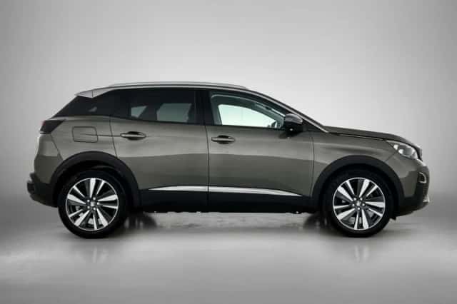 Peugeot 3008 (2019) thumbnail 6