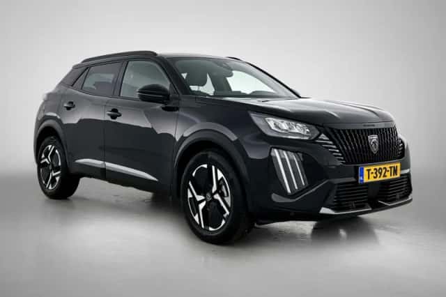 Peugeot 2008 (2023) thumbnail 2