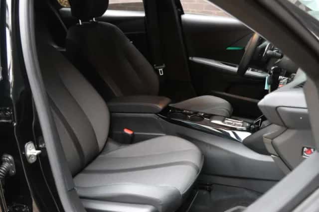 Peugeot 208 (2023) thumbnail 11
