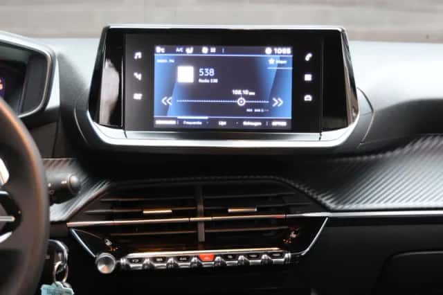Peugeot 208 (2023) thumbnail 15