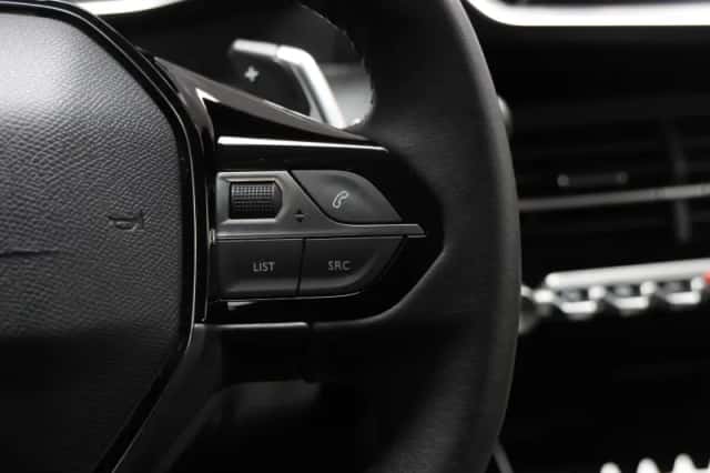 Peugeot 208 (2023) thumbnail 25