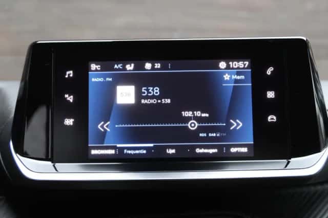 Peugeot 208 (2023) thumbnail 29