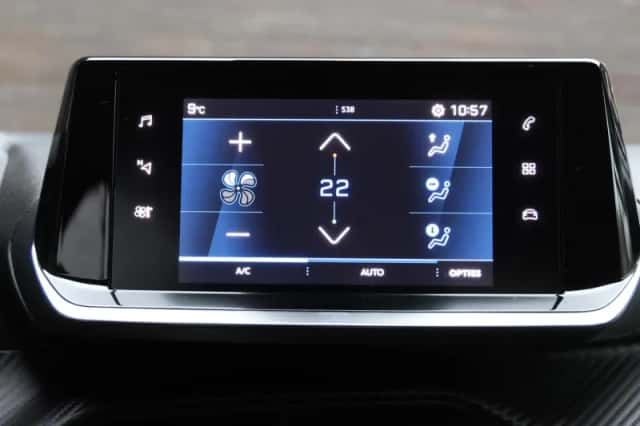 Peugeot 208 (2023) thumbnail 30