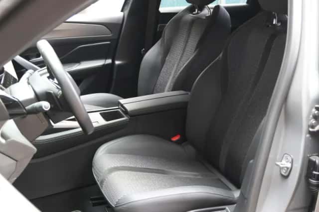 Peugeot 308 (2024) thumbnail 12