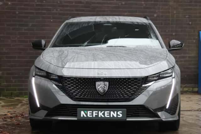 Peugeot 308 (2024) thumbnail 5