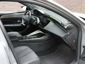 Peugeot 308 (2024) thumbnail 9