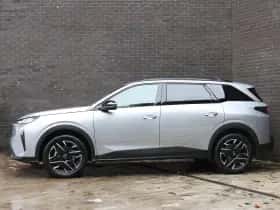Peugeot 5008 (2025) thumbnail 2