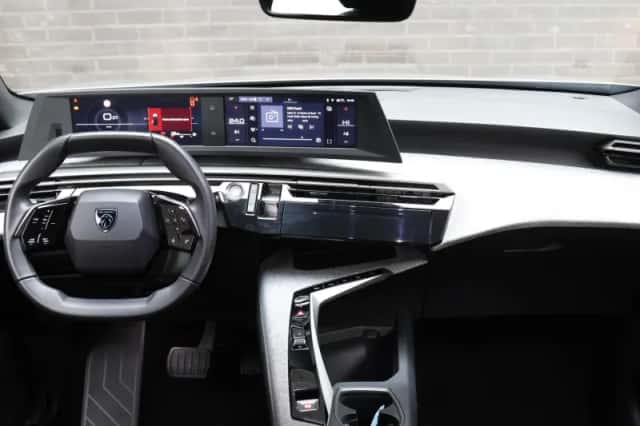 Peugeot 5008 (2025) thumbnail 13