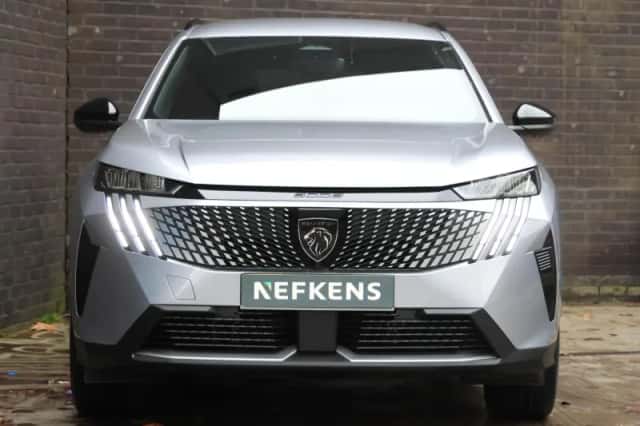 Peugeot 5008 (2025) thumbnail 5