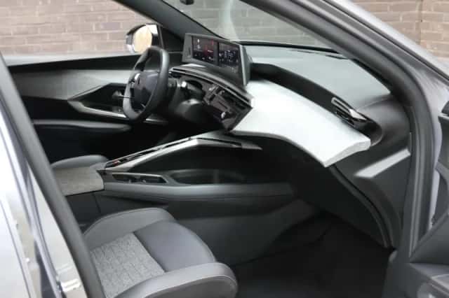 Peugeot 5008 (2025) thumbnail 9