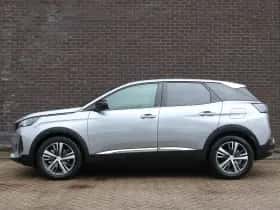 Peugeot 3008 (2024) thumbnail 2