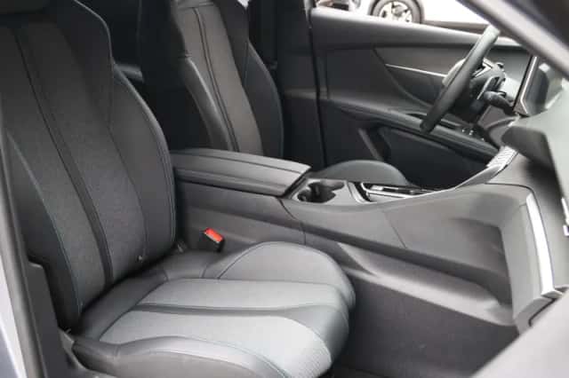 Peugeot 3008 (2024) thumbnail 11
